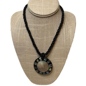 ✨HOST PICK✨ Women’s beaded Necklace
